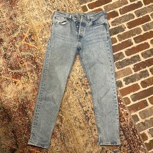 Levi’s 501 skinny size 28 light wash gently used